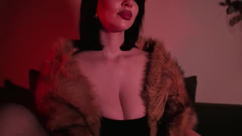   online show from 11.07.25