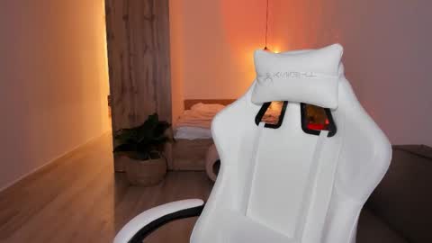 Miss Molly -  online show from 02.27.26