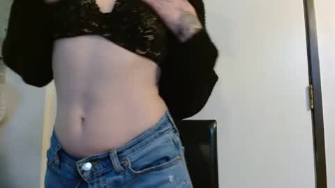 Snapshot of missmoonmagic13 chatting on 12.27.24 Maxxx online show from 12.27.24