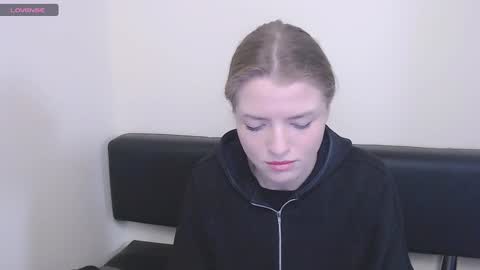 Snapshot of missoliviaa_ chatting on 12.09.24 Olivia online show from 12.09.24