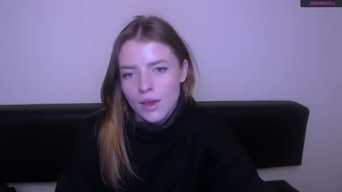 Snapshot of missoliviaa_ chatting on 12.13.24 Olivia online show from 12.13.24