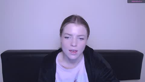 Snapshot of missoliviaa_ chatting on 12.16.24 Olivia online show from 12.16.24