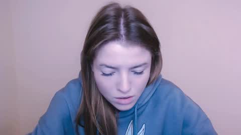 Snapshot of missoliviaa_ chatting on 01.14.25 Olivia online show from 01.14.25