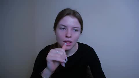 Snapshot of missoliviaa_ chatting on 02.13.25 Olivia online show from 02.13.25