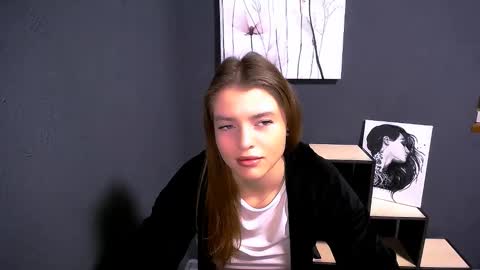 Olivia online show from 11.08.25