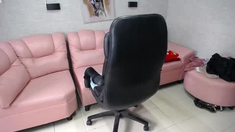 Penelope online show from 12.30.24