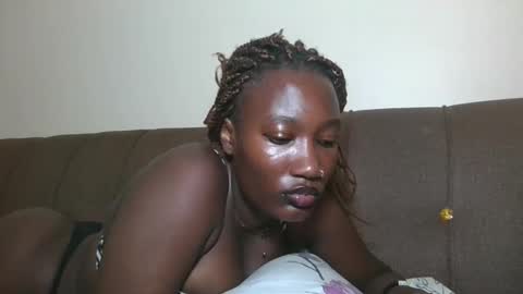 pretty gal online show from 11.10.25