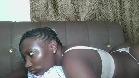 pretty gal online show from 11.22.25