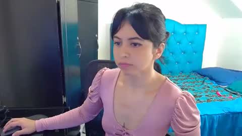 Snapshot of misspurple4 chatting on 01.12.25 kassandra online show from 01.12.25