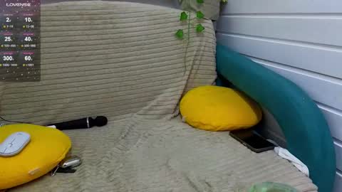 Snapshot of misss_viki chatting on 10.17.25 . online show from 10.17.25