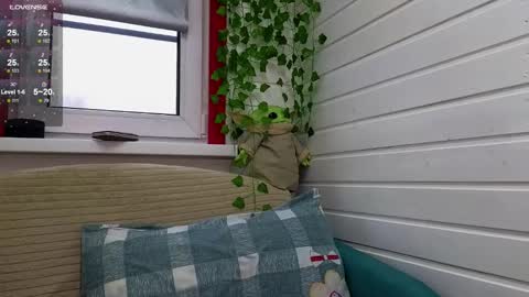 Snapshot of misss_viki chatting on 10.18.25 . online show from 10.18.25