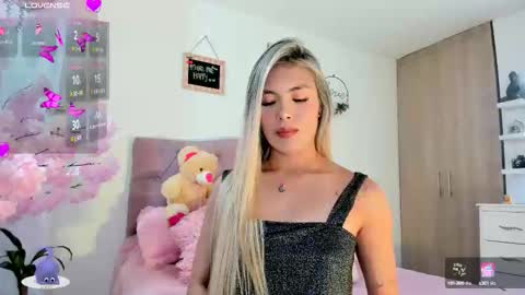 ... Independent model online show from 09.25.25