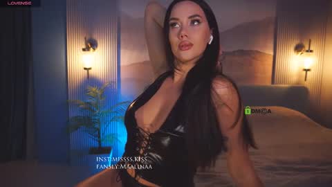 Snapshot of missss_kiss chatting on 10.15.25 Missss kiss online show from 10.15.25