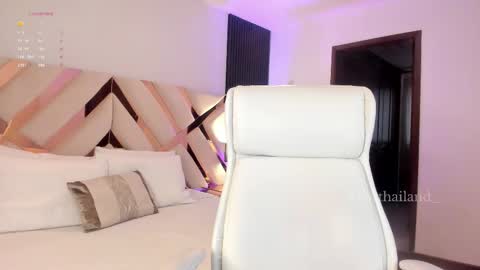 Snapshot of missthailand_ chatting on 11.13.25 Fernanda Davila online show from 11.13.25