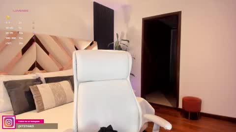 Snapshot of missthailand_ chatting on 01.12.26 Fernanda Davila online show from 01.12.26