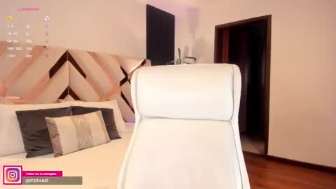 Snapshot of missthailand_ chatting on 01.13.26 Fernanda Davila online show from 01.13.26