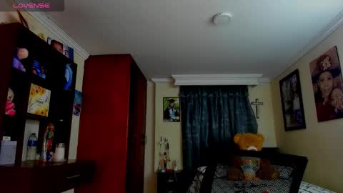 Snapshot of missvalery1 chatting on 03.25.26 missvalery1 online show from 03.25.26