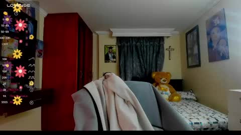 Snapshot of missvalery1 chatting on 04.21.26 missvalery1 online show from 04.21.26