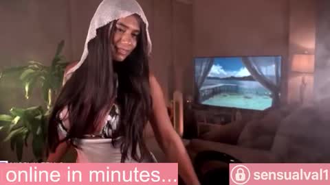 Snapshot of missvalery_1 chatting on 10.24.25 OF online show from 10.24.25