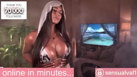 Snapshot of missvalery_1 chatting on 10.25.25 OF online show from 10.25.25