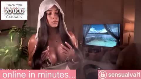 Snapshot of missvalery_1 chatting on 10.26.25 OF online show from 10.26.25