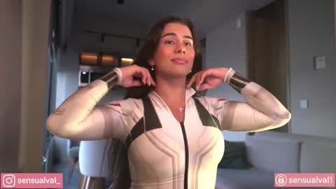 Snapshot of missvalery_1 chatting on 10.30.25 OF online show from 10.30.25