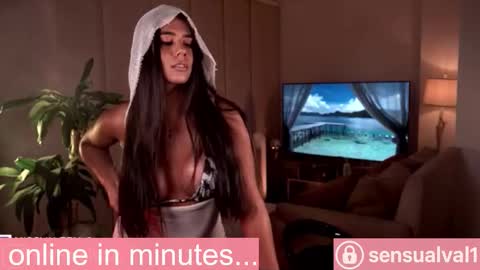 Snapshot of missvalery_1 chatting on 11.03.25 OF online show from 11.03.25