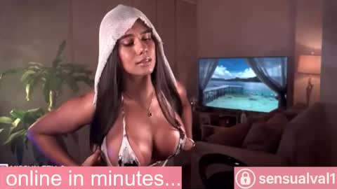 Snapshot of missvalery_1 chatting on 11.19.25 OF online show from 11.19.25