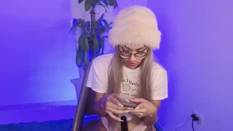 IG MISSVENUSS1 online show from 11.17.25