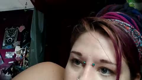 Snapshot of missxmoth444 chatting on 11.14.25 missxmoth444 online show from 11.14.25