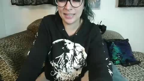 Missy Dee online show from 10.17.25