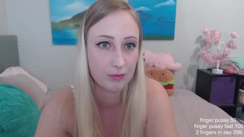 Snapshot of missyinpinkk chatting on 01.02.25 Missy online show from 01.02.25