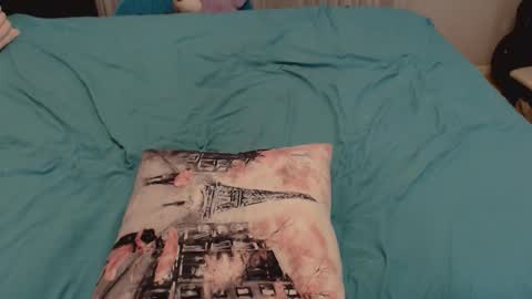 Snapshot of missyinpinkk chatting on 12.05.25 Missy online show from 12.05.25