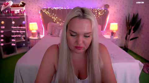 Snapshot of missyymarty chatting on 11.03.25 missyymarty online show from 11.03.25