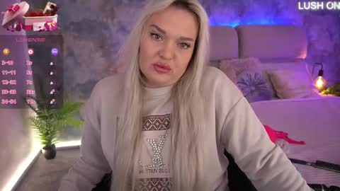 Snapshot of missyymarty chatting on 11.29.25 missyymarty online show from 11.29.25