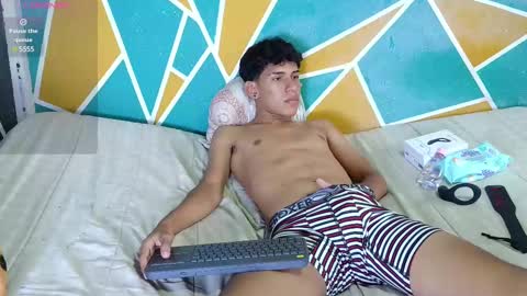 Snapshot of mister_jhonxxx chatting on 02.13.25 mister_jhonxxx online show from 02.13.25