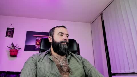 Snapshot of misterlov3r chatting on 12.06.24 misterlov3r online show from 12.06.24