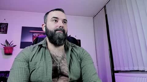 Snapshot of misterlov3r chatting on 01.04.25 misterlov3r online show from 01.04.25