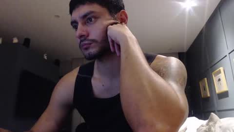 Snapshot of mistersam33 chatting on 01.16.25 mistersam33 online show from 01.16.25