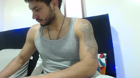 Snapshot of mistersam33 chatting on 01.21.25 mistersam33 online show from 01.21.25
