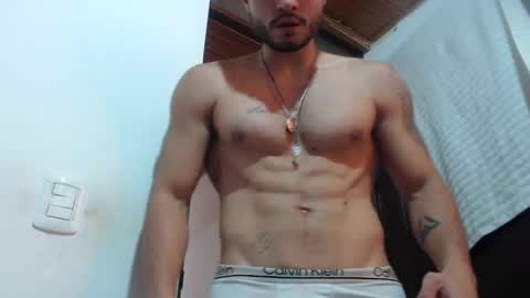 Snapshot of mistersam33 chatting on 01.22.25 mistersam33 online show from 01.22.25