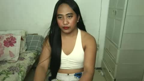 Snapshot of mistik_anax chatting on 10.02.25 Daisy online show from 10.02.25