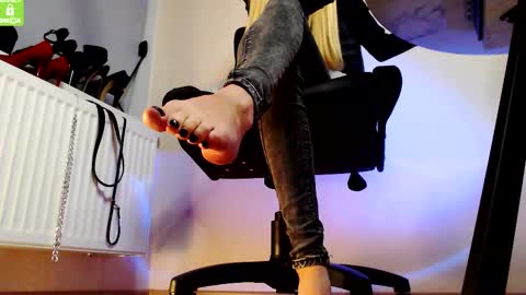  Mistress Alice  online show from 09.14.25