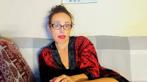 Victoria Eden online show from 12.20.25