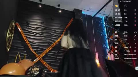 Snapshot of mistress_darsy chatting on 10.30.25 Darsy online show from 10.30.25