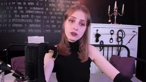 Snapshot of mistress_marlene chatting on 12.01.24 Mistress Marlene online show from 12.01.24