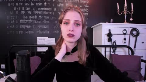 Snapshot of mistress_marlene chatting on 12.28.24 Mistress Marlene online show from 12.28.24
