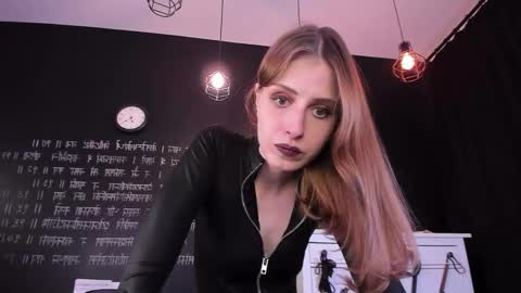 Snapshot of mistress_marlene chatting on 01.25.25 Mistress Marlene online show from 01.25.25