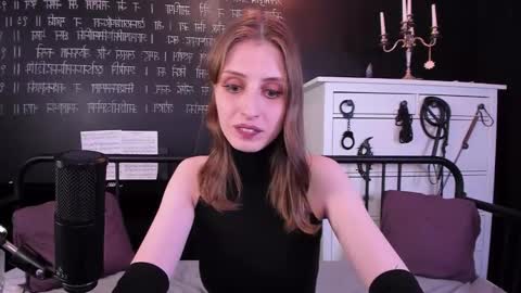 Snapshot of mistress_marlene chatting on 01.30.25 Mistress Marlene online show from 01.30.25