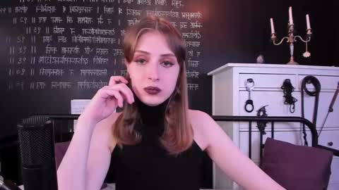 Snapshot of mistress_marlene chatting on 02.02.25 Mistress Marlene online show from 02.02.25